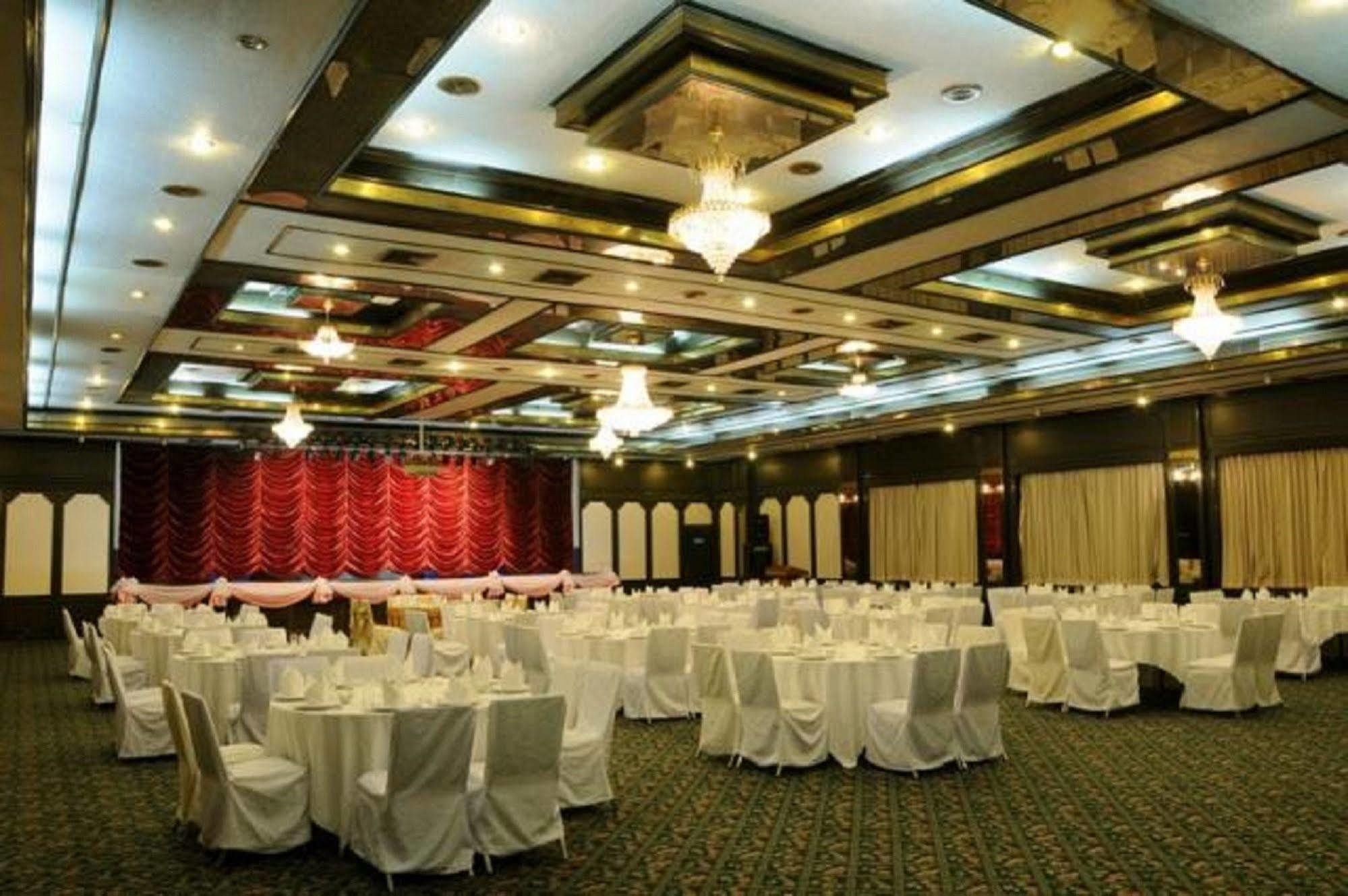 Amarin Nakorn Hotel Phitszanulok Kültér fotó